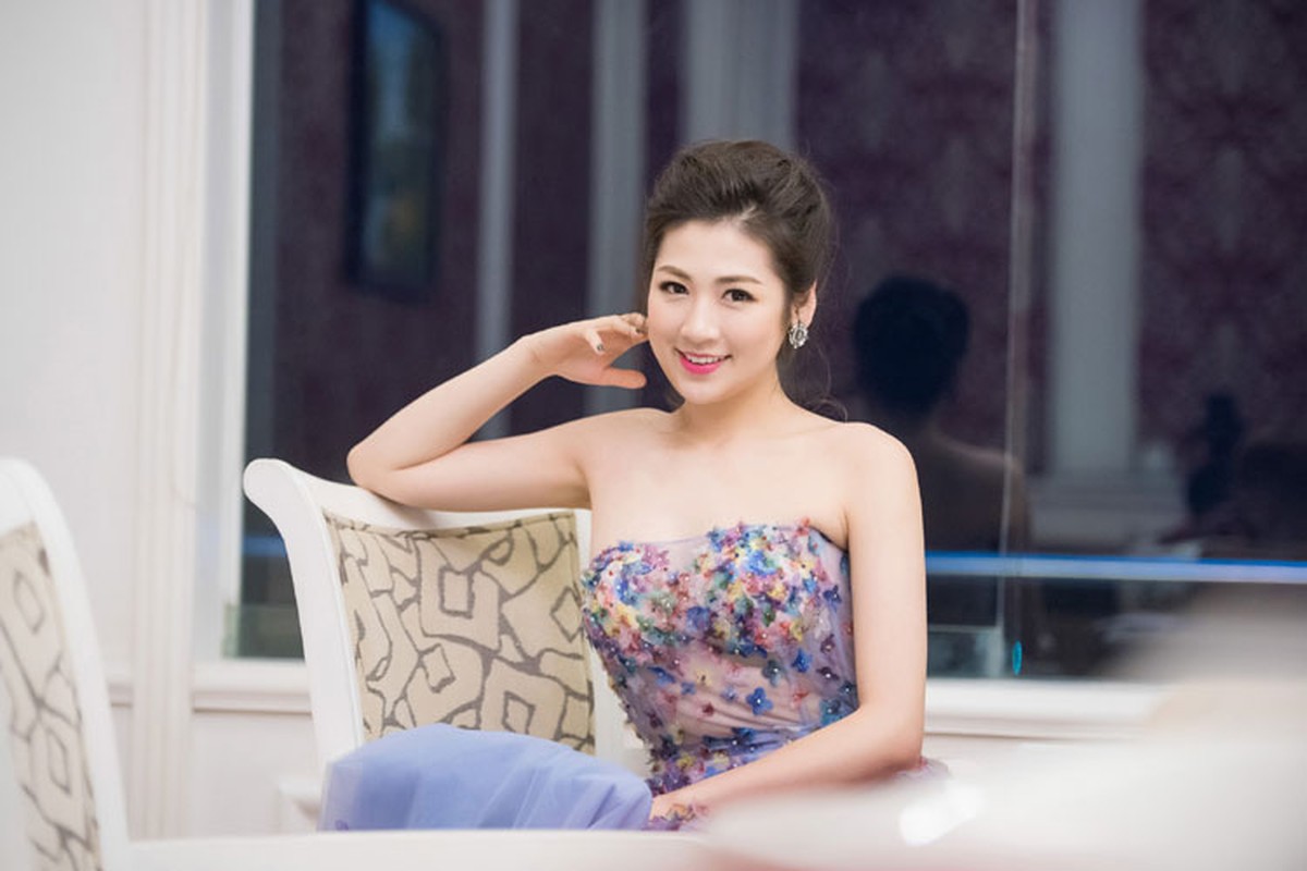 A hau Tu Anh xuat hien dep rang ro sau scandal-Hinh-5